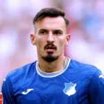 Mërgim Berisha kërkon ta shpëtojë karrierën e tij – afër marrëveshja me gjigantin austriak