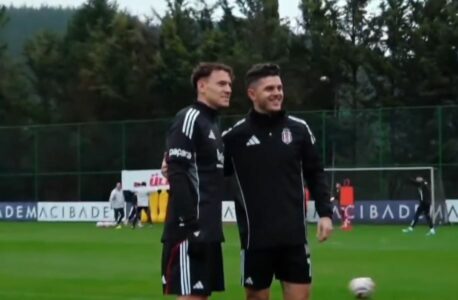 Rashica e mirëpret Asllanin te Besiktashi, atmosferë shqiptare në stërvitje (VIDEO)