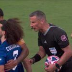 Ndeshja Chelsea – Benfica ndërpritet në minutën e 85-të për shkak të motit të keq