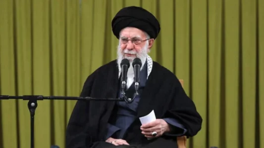 Mediat izraelite: Ka indikacione se Khamenei është vrarë