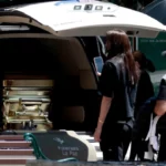 El Mencho varroset në një arkivol të artë, funerali i tij në Meksikë nën masa të forta sigurie