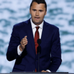 CNN raporton: Aleati i Trump Charlie Kirk qëllohet në një ngjarje në Utah