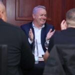 Agron Kuçi zhvillon takim me afaristët dhe ndërmarrësit e Junik