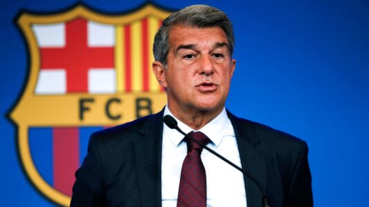 Laporta favorit, por rivalët mund të bashkohen dhe ta mbështesin rivalin Font