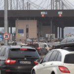 Rreth 3 orë pritjet për të dalë nga Kosova