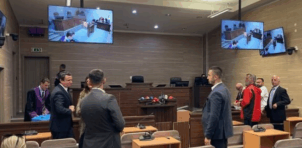 Gjykata rrëzon aktakuzën ndaj Faton Klinakut për kanosjen e Kurtit