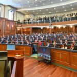 “Nezir Kraki Mimoza Kusari, Mefi ….”, 67 deputetë aplikuan për pagë kalimtare deri sa të bëhet Kuvendi i ri