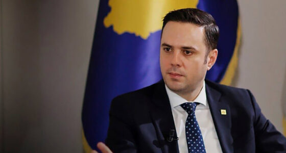 Abdixhiku: Nuk duhet ta normalizojmë një kryeministër që oponentëve politik i thotë hajvana e policëve dikur majmuna