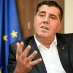 “Një ushtri çlirimtare me një emblemë e me një qëllim”-Haziri reagon pas protestës kundër Gjykatës Speciale