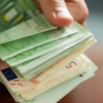 Dy shtetas të Shqipërisë kapen me para të falsifikuara në Kosovë – njëri dërgohet në paraburgim