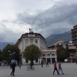 Plagoset me armë një person në Pejë