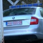 Pejani kërcen nga ballkoni për t’iu shmangur policisë, përfundon në një banesë tjetër