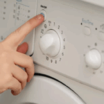 Si të thahen rrobat më shpejt në dimër – pa tharëse