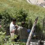 Tensione në Theth, një gruaje i bie të fikët gjatë përplasjes me IKMT dhe policinë