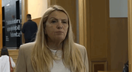 Kadrijaj: Vendi nuk guxon të mbetet peng i Kurtit dhe Vetëvendosjes