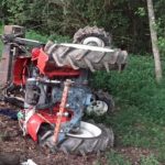 U rrokullis me traktor, vdes një person në Zubin Potok