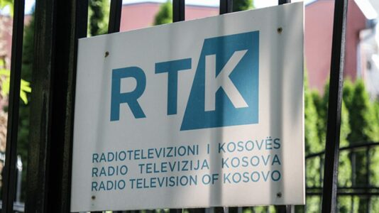 Moskonstituimi i Kuvendit bllokon pagat në RTK, Sindikata e punëtorëve paralajmëron protesta
