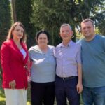 Aktori Butrint Lumi uron nënën për ditëlindje