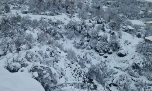 Situatë e rënduar në Gramsh, moti i keq izolon disa fshatra