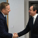 Integrimi i arsimit dhe shëndetësisë serbe në sistemin e Kosovës, Kurti zotohet se do të veprojë “në koordinim të ngushtë” me Sorensenin