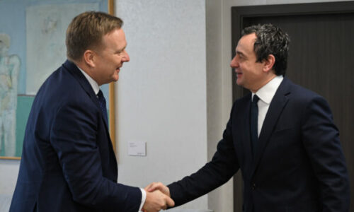 Integrimi i arsimit dhe shëndetësisë serbe në sistemin e Kosovës, Kurti zotohet se do të veprojë “në koordinim të ngushtë” me Sorensenin