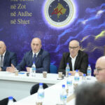 AAK mbledh sot Këshillin e Përgjithshëm pas shpërndarjes së Kuvendit, në fokus zgjedhjet e jashtëzakonshme parlamentare