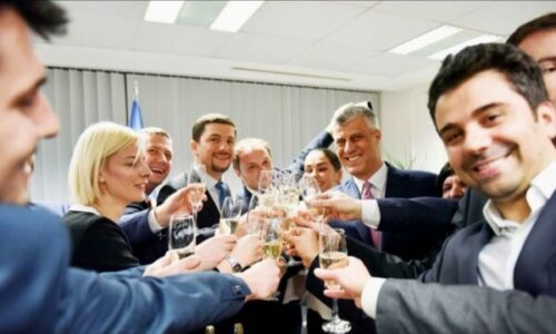 Sot 10 vjet nga zgjedhja e Hashim Thaçit President, Behrami publikon fotografinë