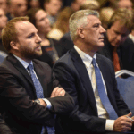 Abelard Tahiri bisedon me Hashim Thaçin në telefon: E njoftova që nesër të gjithë shqiptarët janë në Shkup