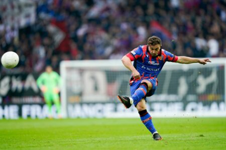 Xherdan Shaqiri paralajmëron largimin nga Baseli dhe nuk përjashton kalimin te klubi ku ka blerë aksione