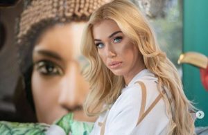 ‘E mjerueshme’, Adelina Tahiri kritikon ashpër Adelina Ismailin për Shpatin