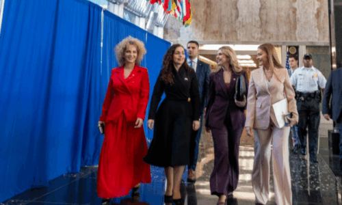 Bisedimet për Presidentin pa emrin e saj, aktivizohen këshilltarët e Vjosa Osmanit, ia përmendin punën, integritetin…