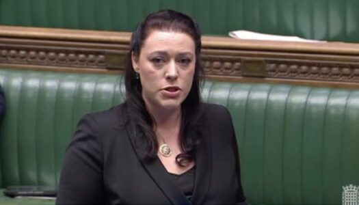 Kearns: Milan Radoiçiq dhe bashkëpunëtorët e tij duhet të përballen me drejtësinë