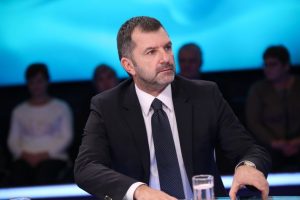 Një shteg i rrezikshëm i Albin Kurtit
