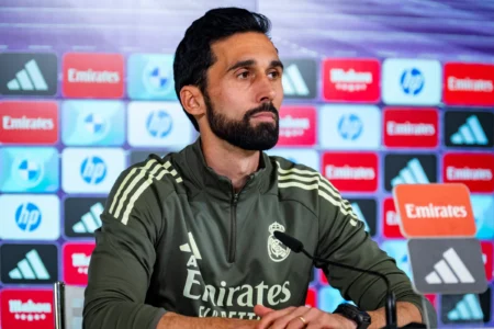 Arbeloa po pret debutimin e tij – Ky është formacioni që do të përdorë Real Madridi