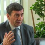 Bajrami: Në Hagë po gjykohet historia e Kosovës – në vend të veteranëve do të duhej të protestonte shteti