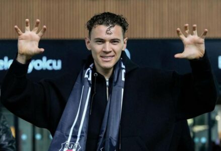 Asllani arrin në Turqi, del fotoja e parë