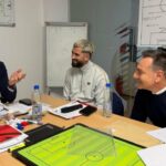 Silvinjo dhe stafi teknik ndjekin nga afër lojtarët kuqezi në përgatitjet për ndeshjen e “play-off”-it ndaj Polonisë