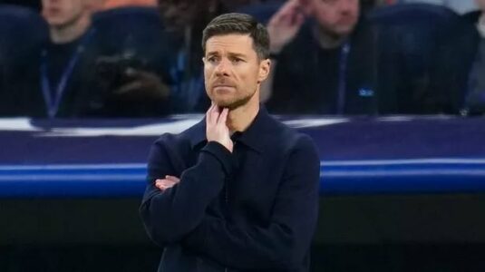 Klauzola speciale i kursen Real Madridit shumë miliona pas shkarkimit të Xabi Alonsos