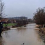 Lumi Mirusha në disa pjesë jashtë shtratit, akse rrugore në Malishevë vështirë të kalueshme