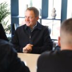 Idrizi takohet me arkitektët e rinj të Komunës: Kreativiteti i tyre është garanci për të ardhmen e Vushtrrisë