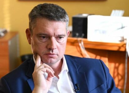 Popoviq dërgohet në mbajtje për 48 orë, e quajti UÇK-në “terroriste”