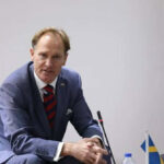 Ambasadori suedez bën thirrje për formim të shpejtë të qeverisë: Marrëveshjet me Serbinë duhet të zbatohen