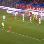 Zvicra e ndëshkon Kosovën, Akanji shënon me kokë
