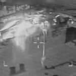 Dalin pamjet: Forcat amerikane lëshohen nga helikopteri në anijen “Sophia”