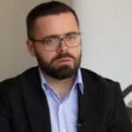 Rexha për arrestimin e kameramanit: Alarmuese, abuzim skandaloz force e pushteti – të lirohet menjëherë