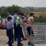 Një i ri serb tenton ta provokojë policin e Kosovës gjatë hyrjes për festën e Vidovdanit në Gazimestan