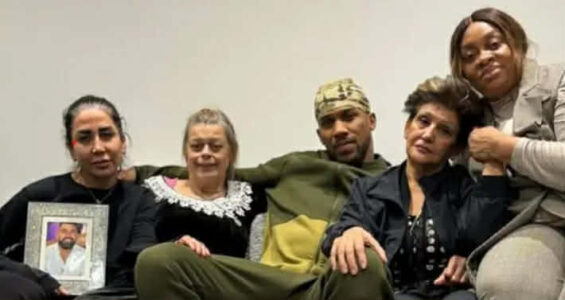 Joshua poston fotografi për herë të parë që nga aksidenti me makinë