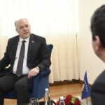 Qeveria në detyrë e Kurti e pezullon nga puna sekretarin e MZhR-së, por nuk shkarkon ministrin Damka që akuzohen bashkë