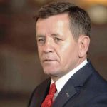 Remi “thumbon” Kurtin: Zgjedhja e presidentes po afrohet, zgjidhja nuk bëhet në oda e shtëpi private, por në institucione