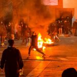 Qindra protestues të vrarë në Iran: Trump shqyrton opsione ushtarake ‘shumë të forta’